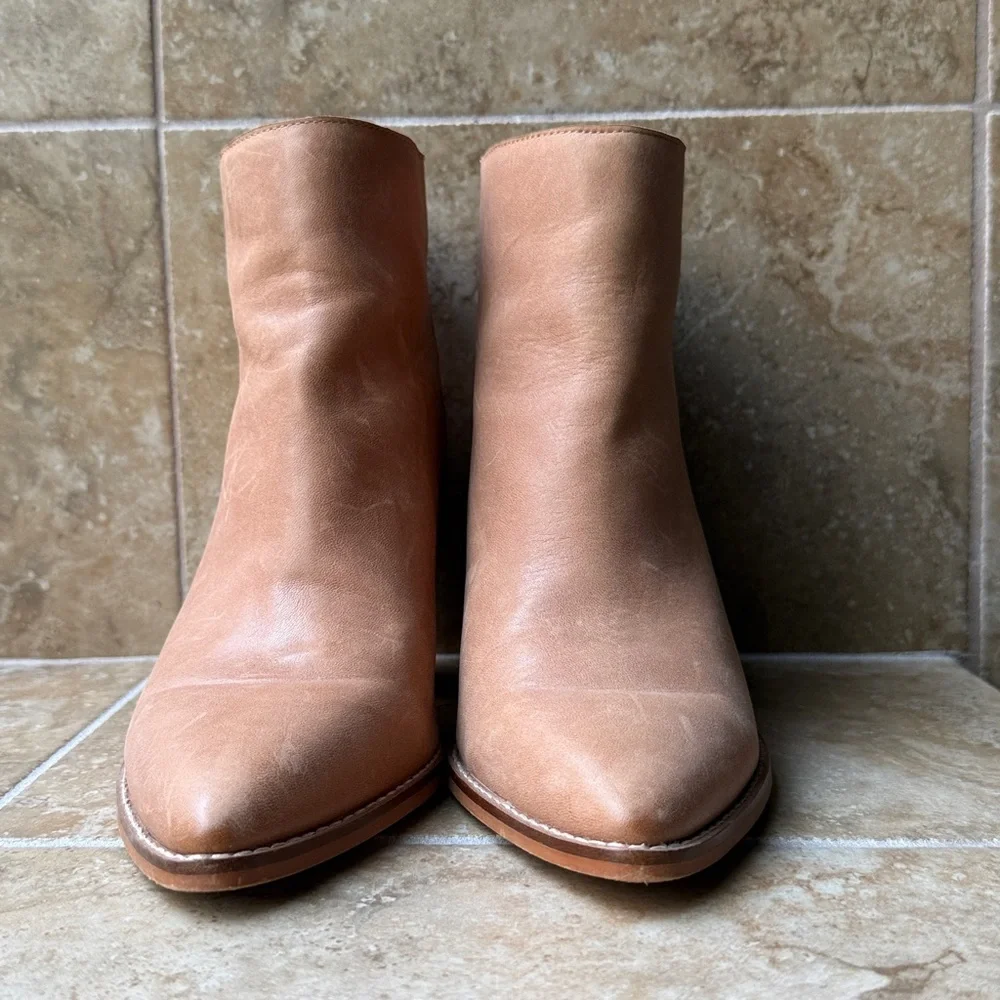 Lucky Brand Leather Ankle Boots Natural Putty Stacked Heel Back Zip Size 10/42 - Picture 6 of 15